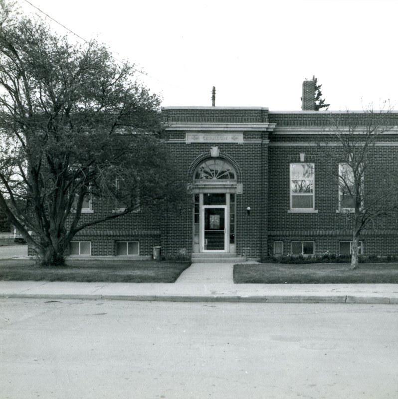 MTHist's tweet photo. In 1914, the Red Lodge City Library opened in the Savoy Hotel, which was just a temporary home. The city appropriated $1,000 toward a permanent building & applied to the Carnegie Foundation, which awarded Red Lodge $15,000.
#ExploreBig
https://t.co/LurHDiryet https://t.co/tBX6AnuEvB
