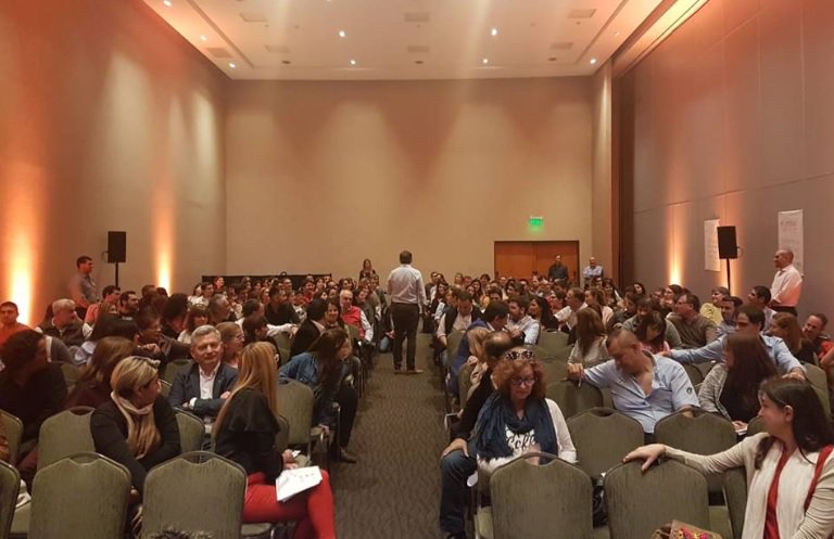 knownonline's tweet photo. El próximo miércoles estaremos presentes en Fundación del Tucumán junto a @MATERIABIZ ¡Digitalización de PyMEs sin morir en el intento! Inscripciones abiertas +info  https://t.co/PmKHRVm8pa https://t.co/FtceRsS4Iz