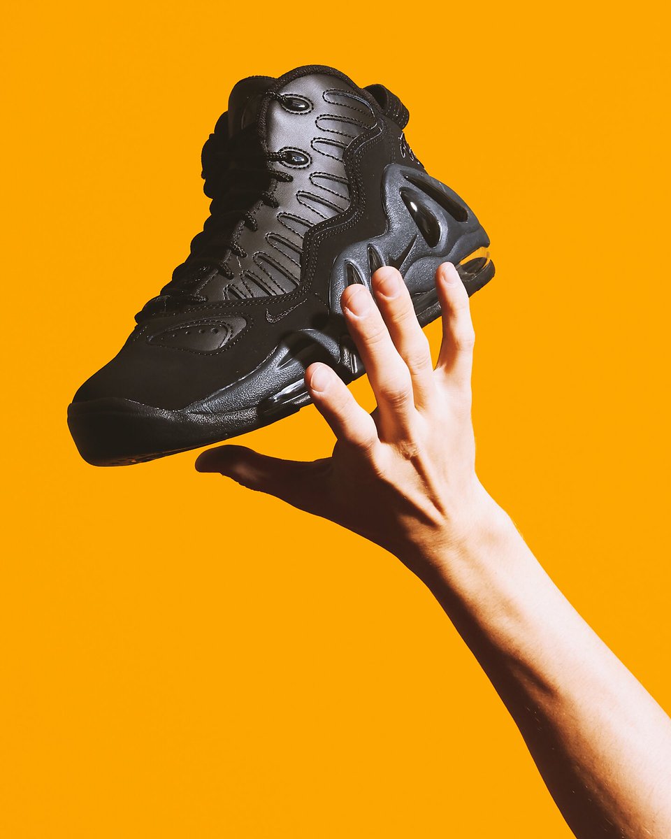 nike air max uptempo 97 triple black