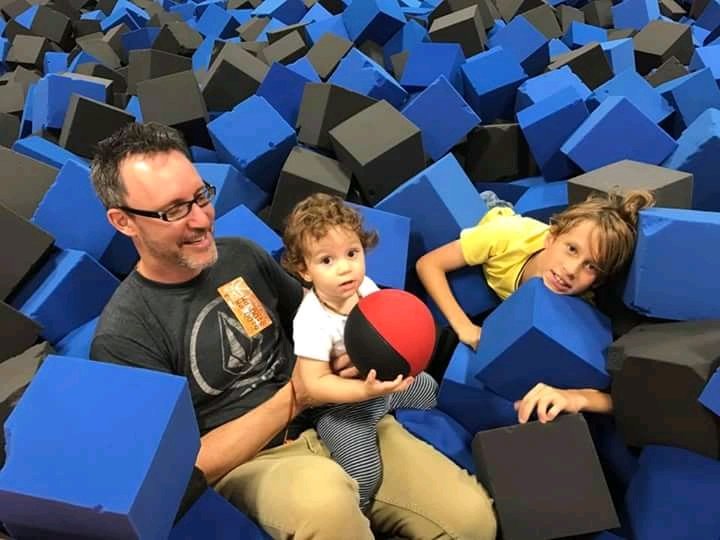 ALuke92's tweet image. Having a good time with my kids...Kelly and Jonah.
Want a good mother who can take Good care of them😊😊