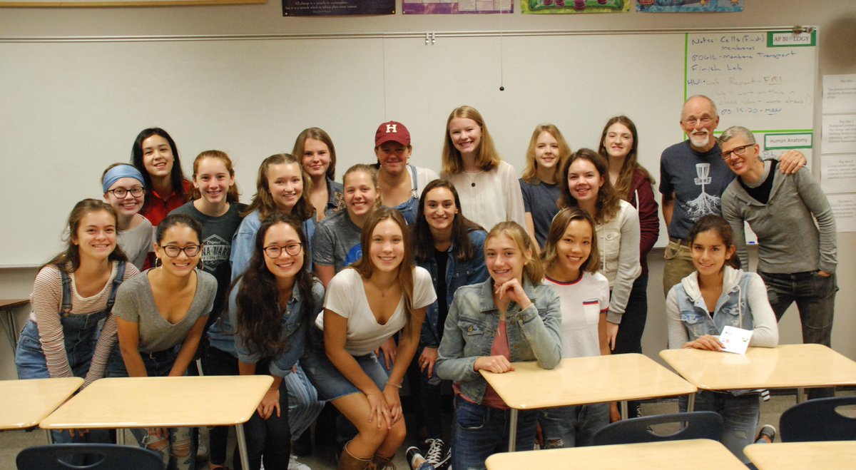 ehsprojectearth's tweet photo. Great meeting today! Lots of passionate young people looking to make positive changes in their community.  We meet at 7:40 in room E346 on Thursday mornings if you are interested in getting involved! See you there! 🌎 https://t.co/P7ng3j1UmT