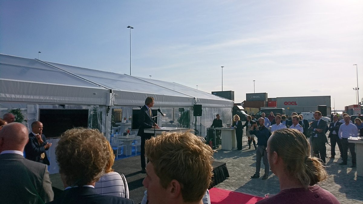 UrkMaritime's tweet photo. 1 down, 1 to go...

1 harbour, 2 locations!

@FlevokustHaven congratulations with this first milestone!

#openingflevokusthaven https://t.co/xb260UCM0Q