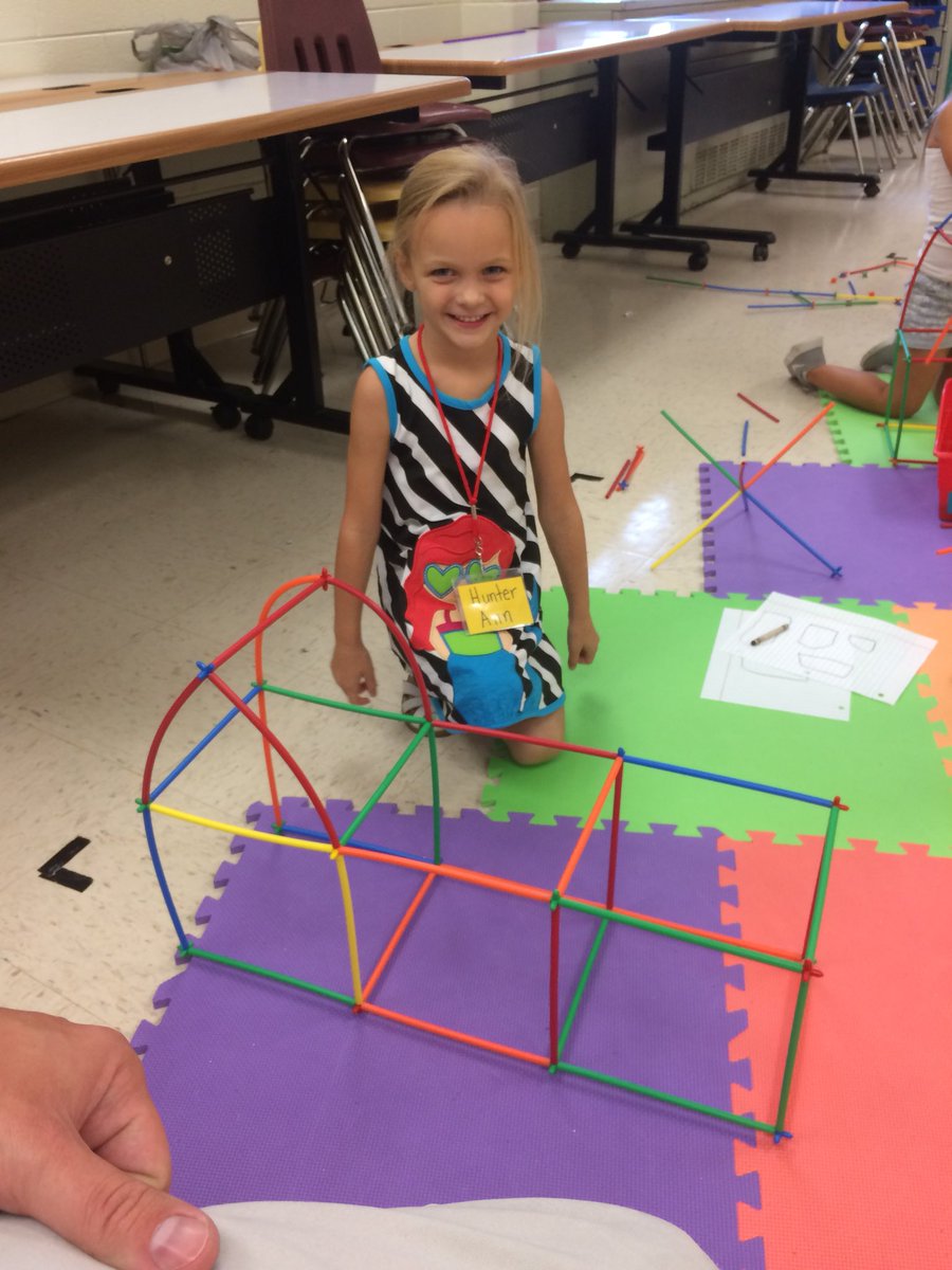 Rodgers_Edu's tweet image. “If I Built A House” @mrchrisvandusen mine would look nothing close to these amazing kindergartner’s designs! @sharkhappenings #asesbettertogether #sharkSTEAM