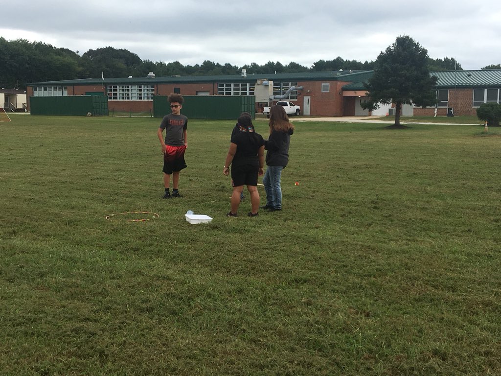 JenJed's tweet photo. Taking science outside today to measure distance and displacement! ☀️ 😎 @helenfortschool #PemberonInnovates https://t.co/MMU2fCETaZ