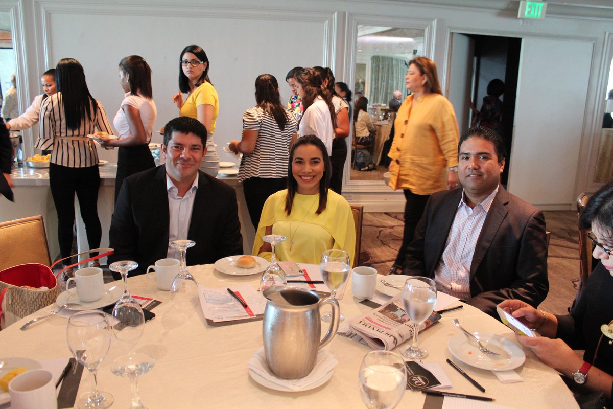 Ayer desde nuestro stand en el I Foro Logístico de <a href="/Apedeorg/">APEDE</a> <a href="/AnitaMong/">Anita Mong</a> #APEDELOGISTICA pscp.tv/w/1OwxWWQErwQxQ