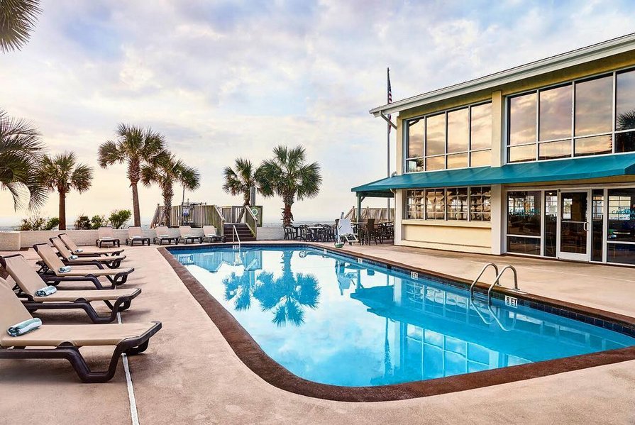 Cabanacafe2's tweet photo. Just because it’s September, doesn’t mean we don’t have a few more days of good weather left! #austinsoceanone #austinsrestaurants #austinscabanacafe #september #beachviews #pawleysisland #litchfieldinn https://t.co/Z41x8ODat3