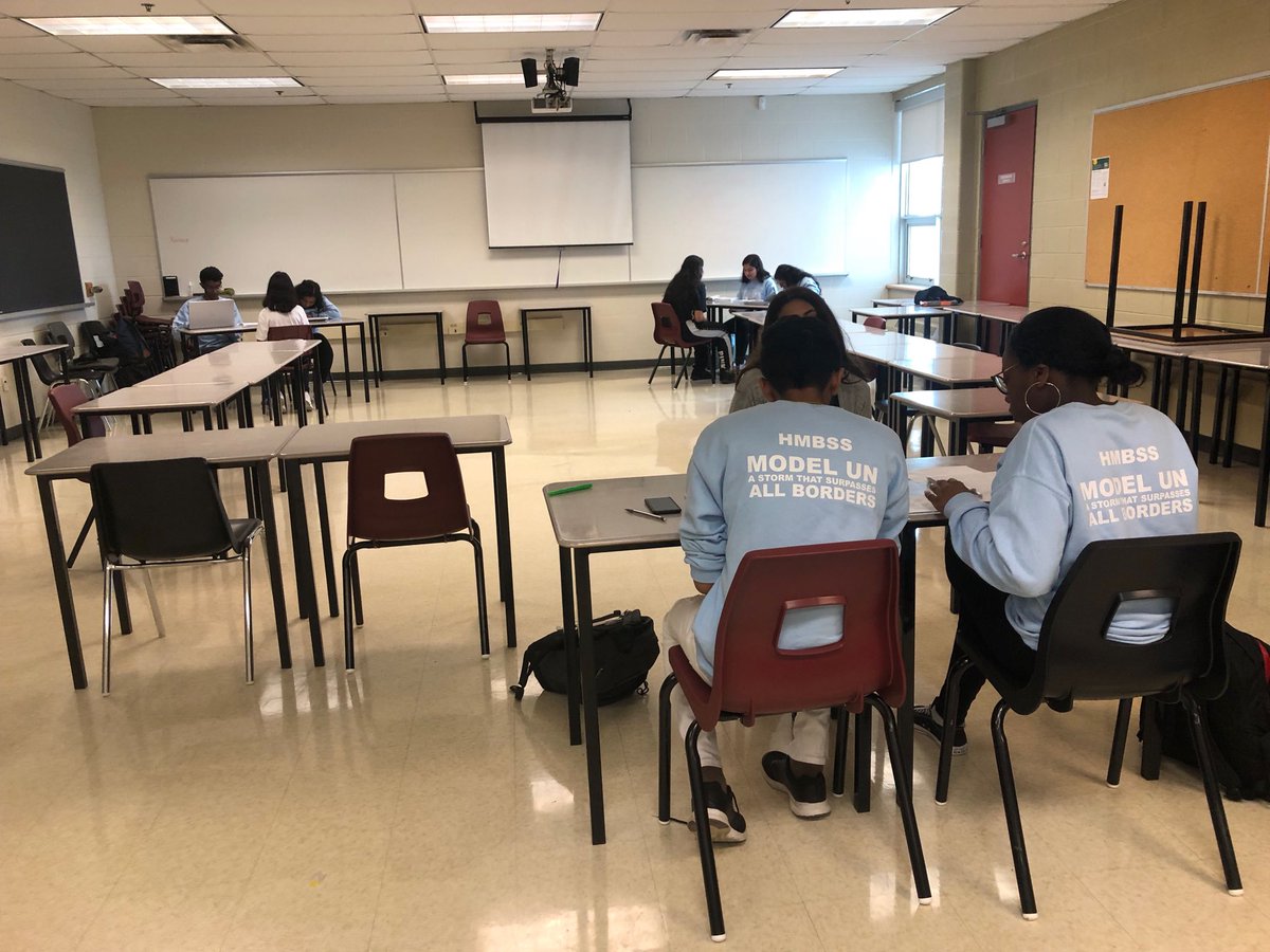 JRositano10's tweet photo. Model UN interviews have begun. ⁦@PeelSchools⁩ . #civics  ⁦@HMBSSBlizzards⁩ ⁦@hmbssmun⁩ https://t.co/yaPJKr7cCQ