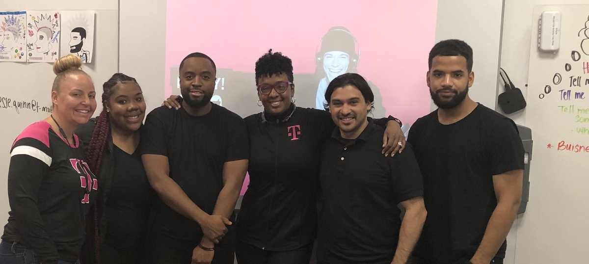MagentaJayQ's tweet photo. #simplythebest with the one and only @an55004 🙏🏽 thank you for stopping by the #PhillyMLC and dropping 🔑 🔑 🔑 https://t.co/Q2uTl0bih9
