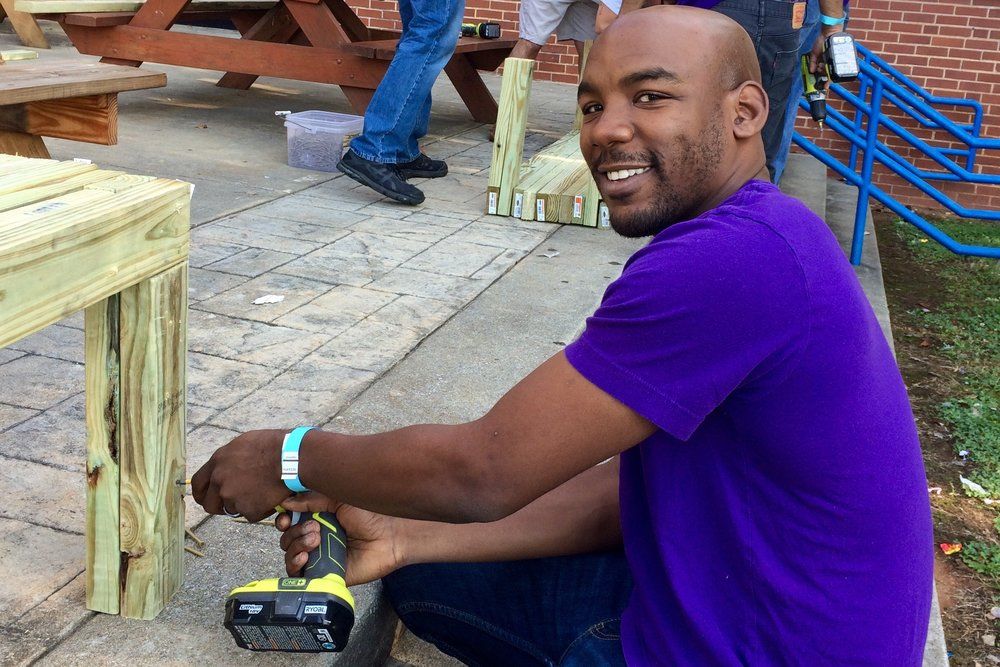 HandsOnAtlanta's tweet image. Looking for a unique volunteer opp for Hands On Atlanta Day? Our friends at @DeltaVacations are hosting pop-up projects along the @AtlantaBeltLine. Build a bench or a bike, pull weeds and remove invasive plants &amp;amp;/or paint terra cotta! Learn more: bit.ly/2ppnP7t #liveatl