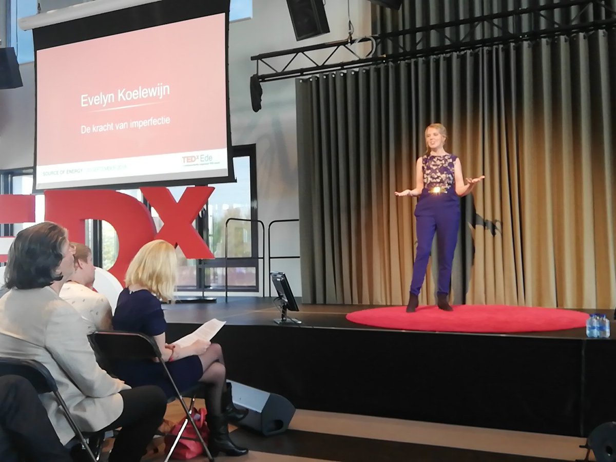 Omdat ik imperfect ben, durven anderen ook hun imperfecties te laten zien, vertelt Evelyn Koelewijn bij #TEDxEde <a href="/OnbeperktPuur/">Evelyn Koelewijn</a>