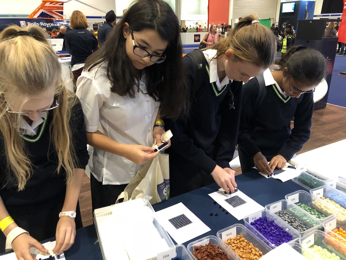 ReactionEngines's tweet photo. Great first day at New Scientist Live thank you to all who visited! Come and say hi to us tomorrow and help us complete our Lego mosaic board, we are in the engineering zone at 2121 #NSLive #SABRELEGObricks https://t.co/zfqEVJW7Fl