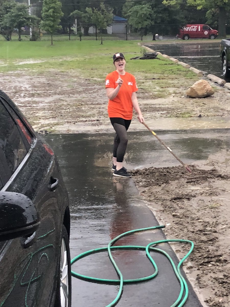 brandi_vorhoff's tweet photo. Rain foiled our #teamdepot attempt at First Step today, but we had fun and a great turnout! Biggest thanks to all our fantastic associates that came out to try anyway! @TeamDepot @plymouthhd2762 @slarkins64 @JulieGiattino @sdsmith626 @HDKevinH #mwsep2018 #teamdepot https://t.co/ZqIZLfI7Dj