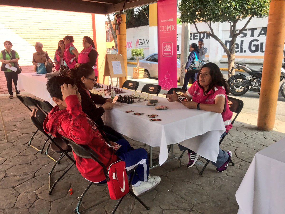 IAAM_CDMX's tweet photo. Ya estamos en la "Plaza Cívica”, de la colonia Pradera para el #JuevesDeDanzón y registros al Sistema de Alerta Social #SASCDMX https://t.co/AwXHsmAxEO