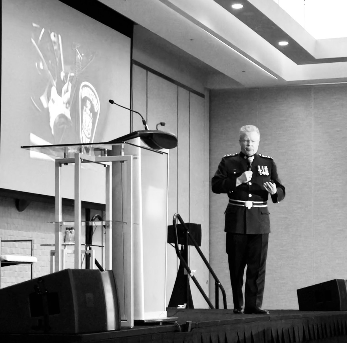 KimberlyVachon's tweet photo. Outstanding presentation on Ensuring Officer Mental Health and Well-Being by @AbbyPoliceDept Chief Bob Rich at Versaterm’s 2018 Re:Invent Users Workshop #VDX2018 #OfficerSafety #MentalWellness #JohnDavidson💝#HappyRetirement #Allegedly @Versadex https://t.co/N60TTg0fZV