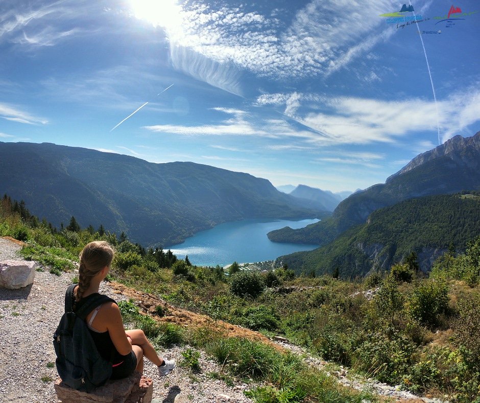 Impossibile stufarsi di un panorama così 😍 
#lagodimolveno #molveno #trentino #visittrentino #feelpaganella
