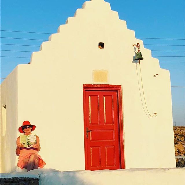 ProfileBooks's tweet image. #GloucesterCrescent has gone global and made its way to Greece. We are dreaming of this picturesque reading spot 🇬🇷 #Repost @gloucestercrescent_book ift.tt/2xqPObh