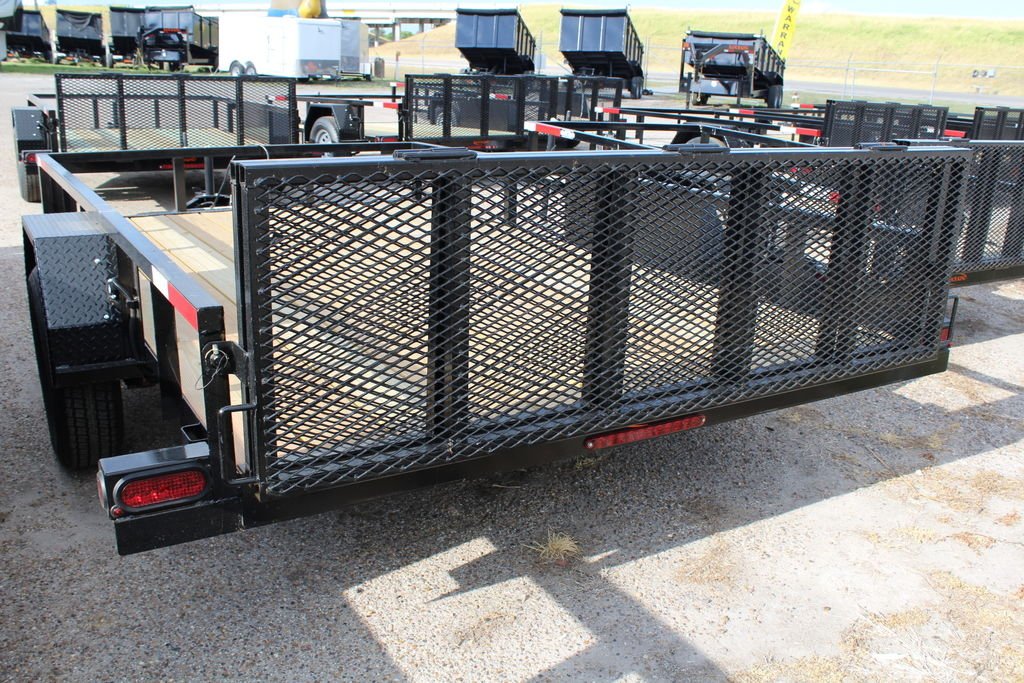 howdyrv's tweet photo. Only $2K! ๐ฎ NEW 2018 #RanchKingTrailers #UtilityTrailer #ForSale. 6'10" X12' for medium to large loads. ๐ฒ๐ Bi-fold ramp w/pinned latching system. Hwy tread 8ply tires. Quality design for safe and efficient hauling. Fi avail! ๐ https://t.co/wxSQ0yUxev https://t.co/l6CJYtG5ZJ