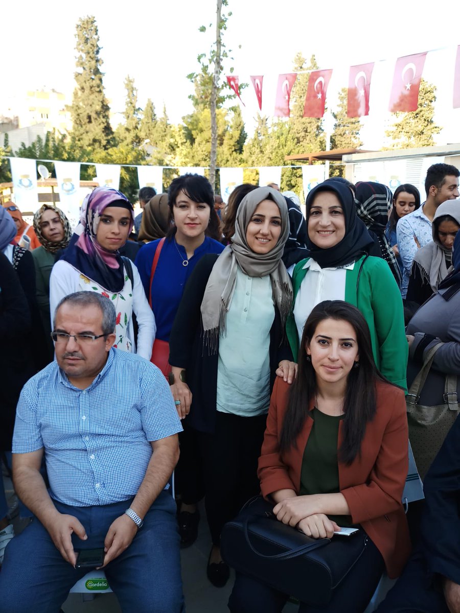 "Şehrullahi'l-Muharrem"(Allah'ın ayı Muharrem)in 10. günü olan #AşureGünü'nde, AB Uyum Kom. Bşk. <a href="/Kasim_Gulpinar/">Kasım Gülpınar</a>'ın katılımıyla gerçekleşen, <a href="/haliliye_bld/">Haliliye Belediyesi 🇹🇷</a> düzenlediği Aşure dağıtım Programına <a href="/AkHaliliyeKadin/">AK Kadın Haliliye 🇹🇷</a> olarak katılım sağladık. 
<a href="/FevziDemirkol/">Fevzi Demirkol</a> <a href="/demetstcgvn/">Demet Saatçı Güven</a> <a href="/gulistansatis/">Gülistan SATIŞ</a>