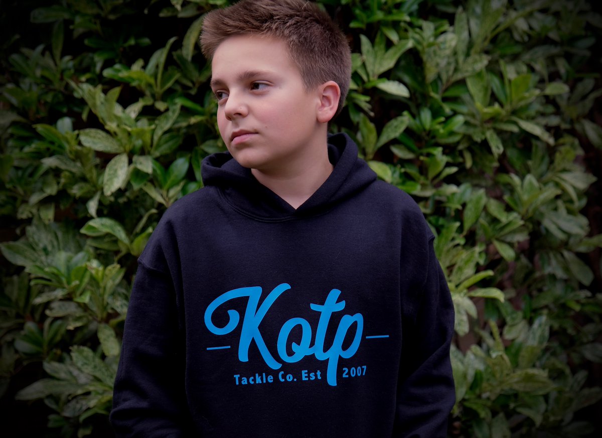 kingofthepond's tweet photo. Last couple of days to pre-order one of new design hoodies, available in green and black and also kids sizes. miss it, and miss out :)
https://t.co/alwzxJkxlm https://t.co/J5JrNtSo71