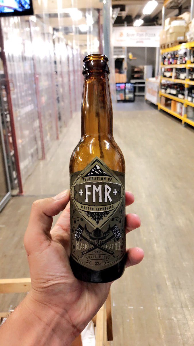 IntoTheBeer's tweet photo. Brasserie que je n’avais pas eu le plaisir de savourer depuis un certains temps avec la FMR Brewing Co. et sa « Black Hammer ». Bière à la Robe Brune intense couleur café. Mousse légère et effervescente beige. Nez de malt torréfié et de chocolat noir pour cette Swiss Stout. https://t.co/qnN5uaYGn0