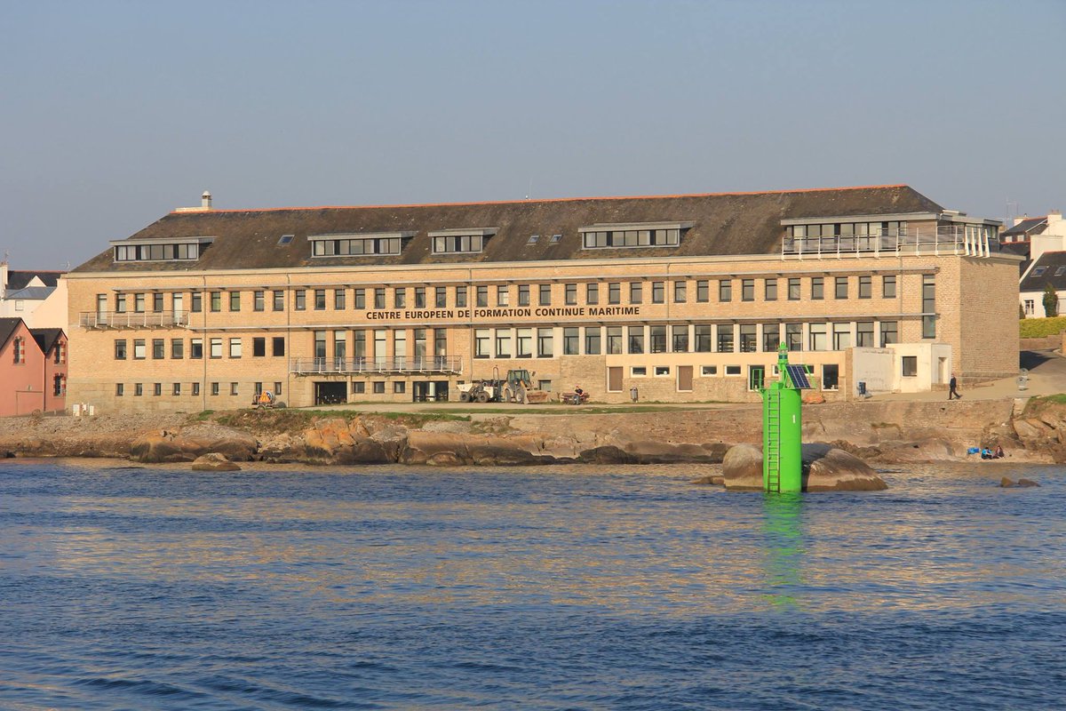 IPC_Concarneau's tweet photo. [#25ansIPC]
Les acteurs locaux de la #formation #maritime seront à nos cotés dès demain pour vous présenter leurs offres de formations.
- avec @CEFCM_online @INB_nautisme et le lycée Pierre Gueguin
 📆21/09 13h30 à 17h30 &amp; 22/09 de 10Hà 13H
📍Chapiteau sur l'ARN, Port #Concarneau https://t.co/WHkX2ViRWD