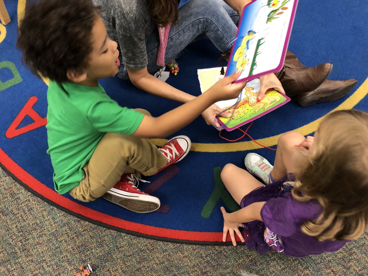 JRobinsonKinder's tweet image. #MathWithSomeone #Daily5 #WeTakeTurns #WeWorkTogether #KindergartenMath