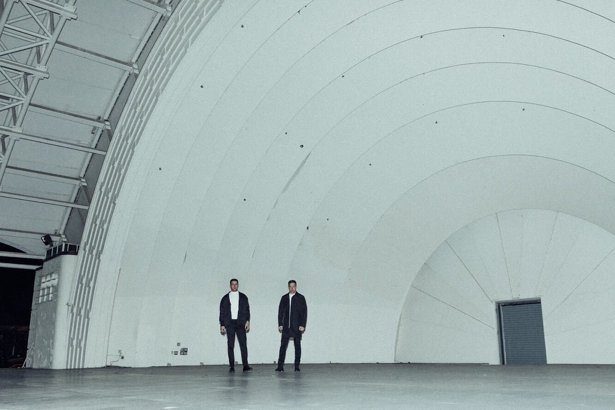 New single 'Stay Wild' out now! smarturl.it/bravestationst…