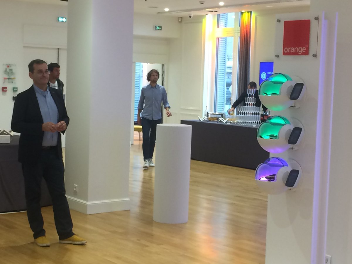 EPierga's tweet image. #Influenceforhealth tous sur le pont pour vous accueillir @OrangeHCare @RCAFactory @orangebusiness @orange @Orange_Csltg @Buzzesante