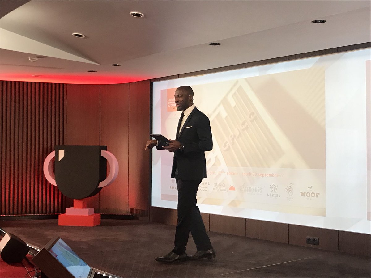 GdPrixCommerce's tweet photo. C’est parti pour la Cérémonie de Remise des Prix de la 12ème édition du #GPJCC, présentée par @Anicet ! https://t.co/jYaebYlR7N