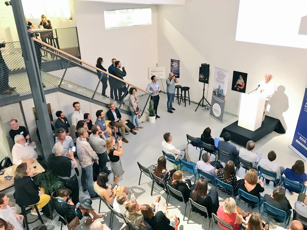 Didier Gosuin (@didiergosuin) on Twitter photo Le cluster #hospitality.brussels fête sa première année d’existence en mettant à l’honneur la réalité virtuelle et les techniques immersives dans le tourisme ! De quoi enrichir le parcours des touristes à Bruxelles @brussels_hub @screenbrussels <a href="/visitbrussels/">visitbrussels</a> @bedigital_brussels Le cluster #hospitality.brussels fête sa première année d’existence en mettant à l’honneur la réalité virtuelle et les techniques immersives dans le tourisme ! De quoi enrichir le parcours des touristes à Bruxelles @brussels_hub @screenbrussels <a href="/visitbrussels/">visitbrussels</a> @bedigital_brussels