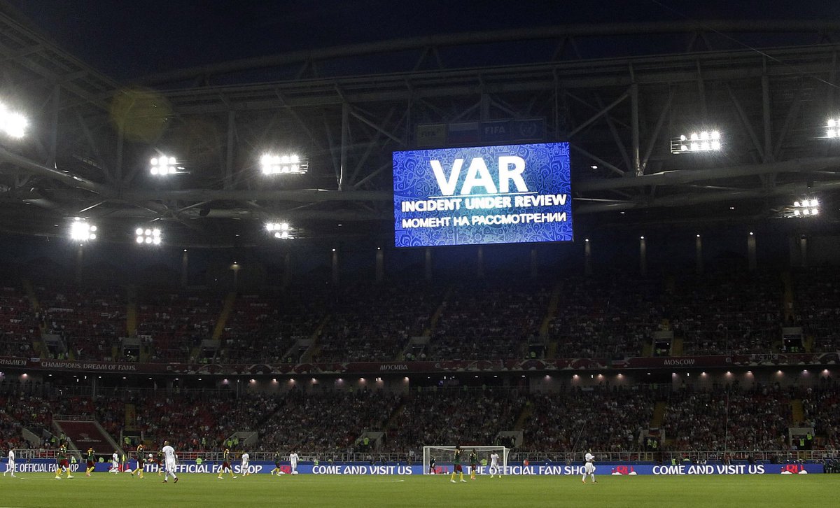 radiolaclave's tweet photo. El VAR ya debutó en Copa Libertadores, ¿cómo será su función en el Monumental? El informe en la voz de @M_EscobarAlvear
Hoy somos #ConclaveCuartos
92.9FM🎙
🌐https://t.co/tFvQHyMsXe https://t.co/yQlcApTZDx
