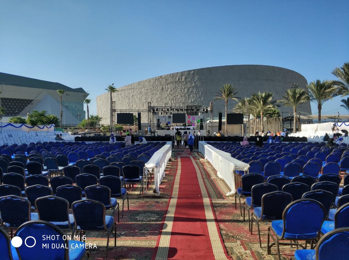 IdolAhmedGamal's tweet photo. تجهيزات الحفلة النهارده
خريجين تجارة اسكندرية بيفرحوا 😉🎶
#احمد_جمال https://t.co/INbKJYKgRx