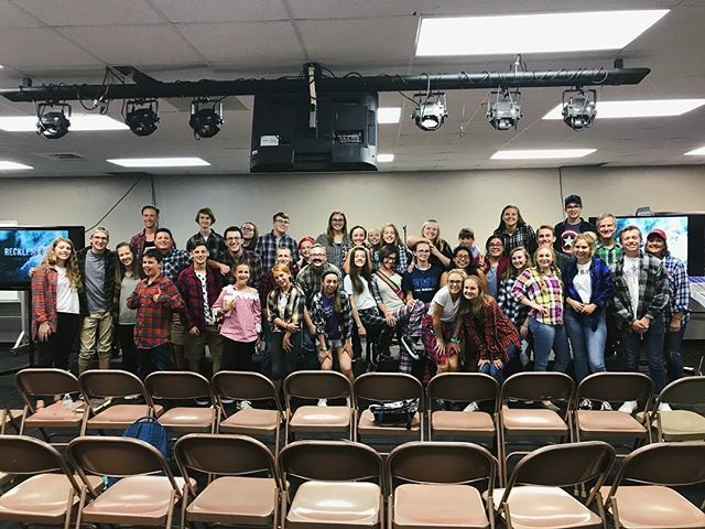 oneamarillo's tweet photo. On Wednesday’s we wear flannel. 🍂#oneamarillo #onestudentministries #oneflannelsandflapjacks https://t.co/JImeyo0zA4