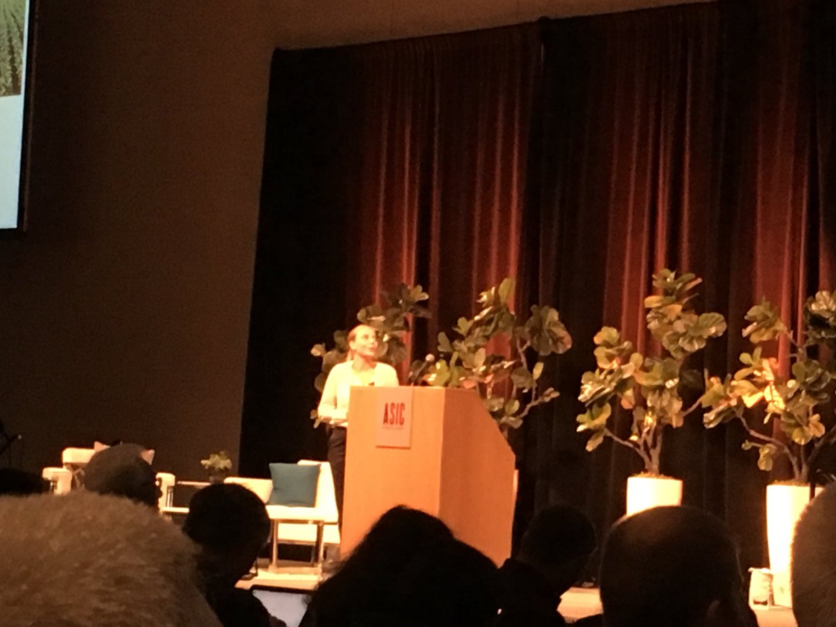 KrishnanSarada's tweet image. @SolenePruvot @WCoffeeResearch presenting her findings on the genetic diversity study of various arabica groups. The South Sudanese accessions present a unique genetic group. #ASICPortland