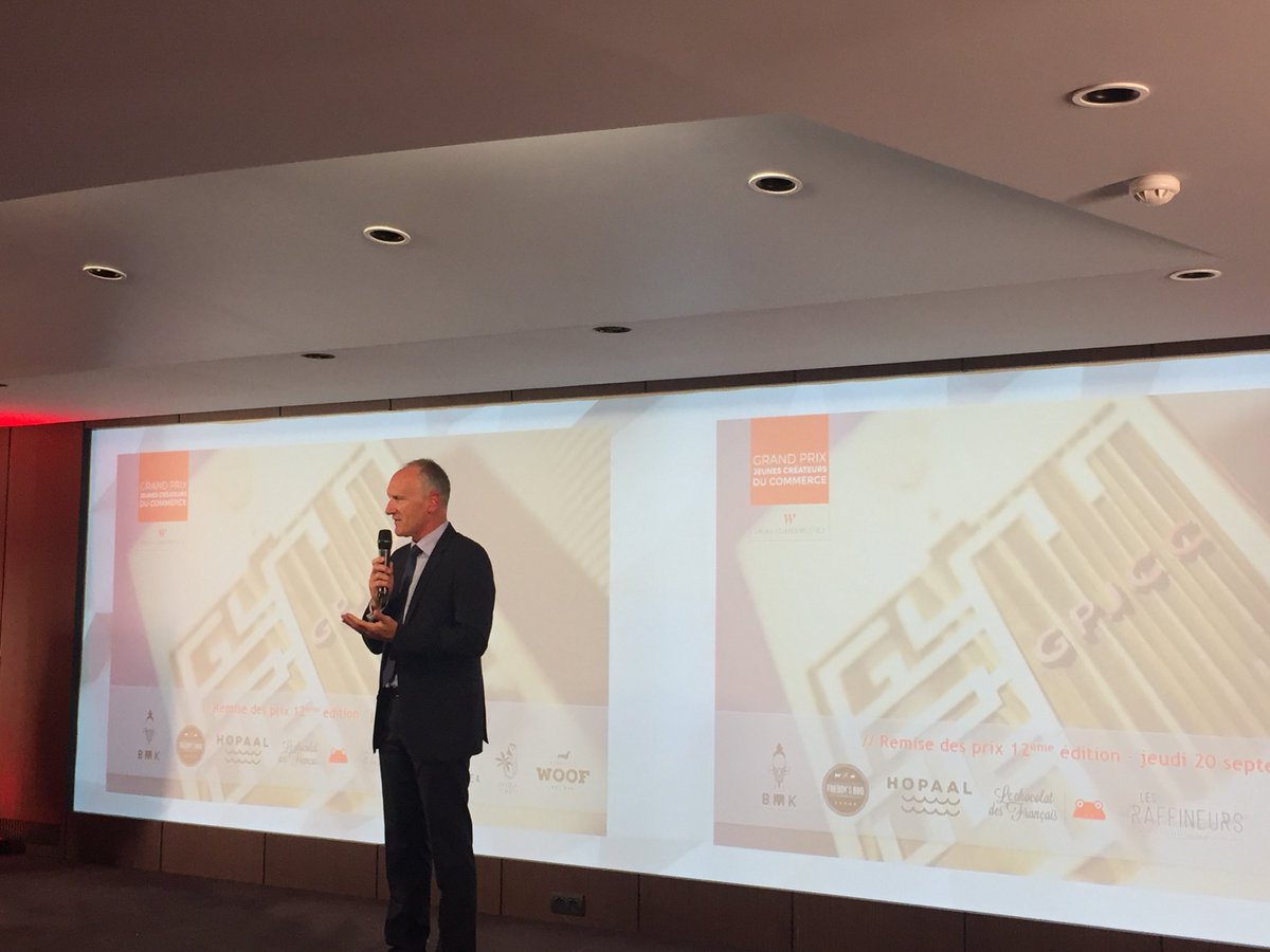 urw_group's tweet photo. .@CCuvillier inaugure la 12e édition du @GdPrixCommerce. 8 finalistes en compétition pour déployer leurs concepts dans un de nos centres de shopping. #GPJCC #retail #shopping #innovation https://t.co/LAoKS42Zqi