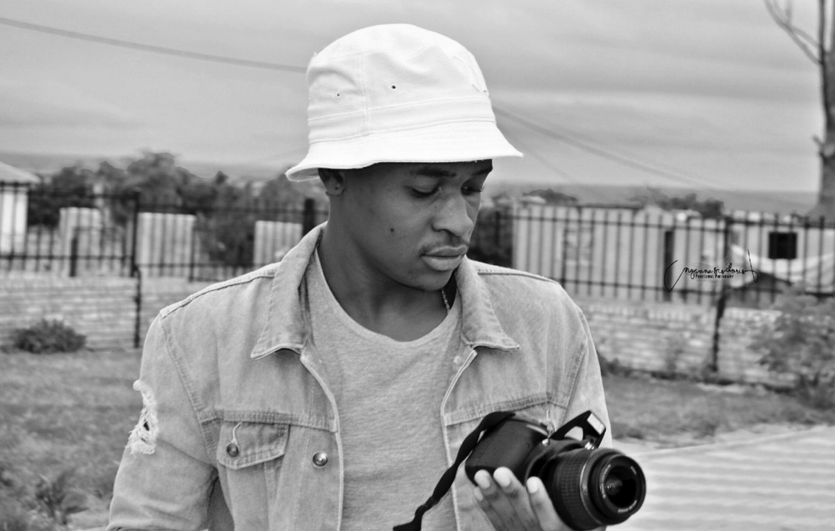 richy_wrld's tweet photo. #WhyDoYouLoveYourPartner I'm a photographer and she's a model perfect combo .😊 https://t.co/uKlE8G3xcR