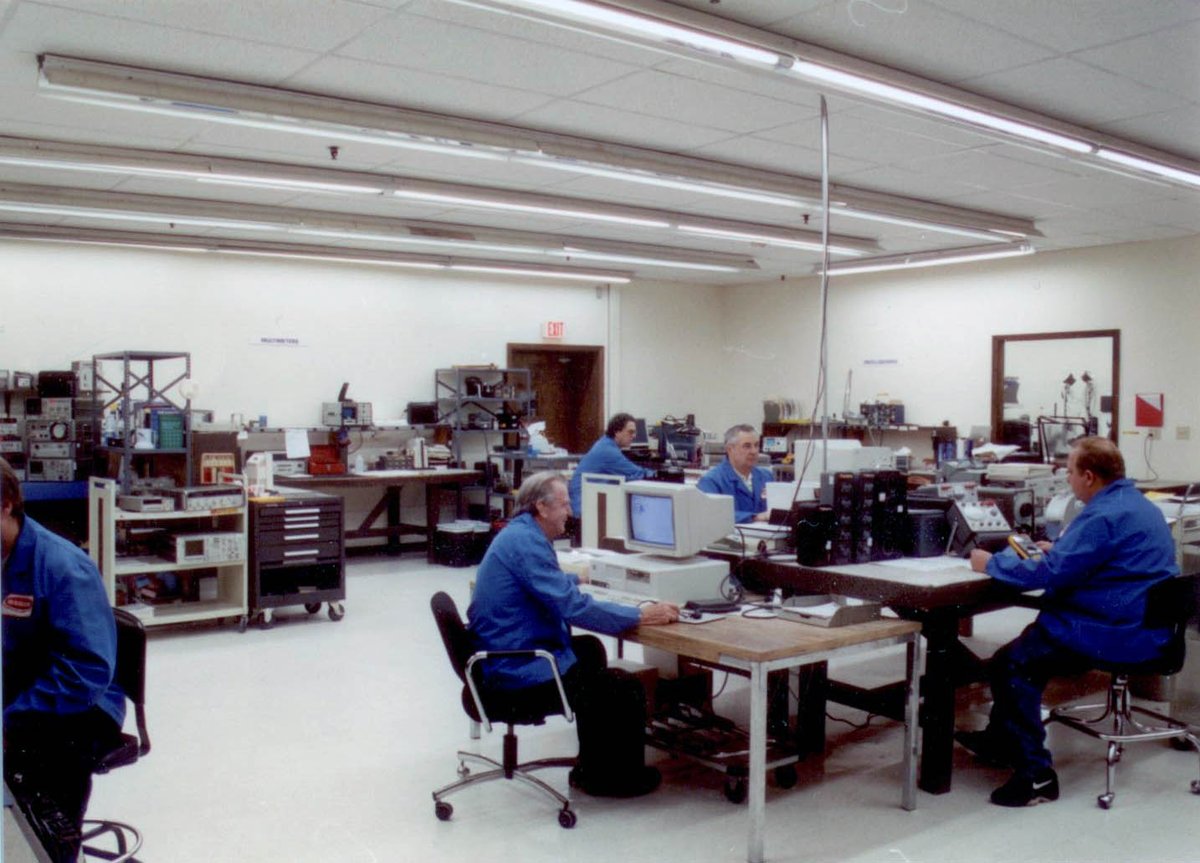 Esscolab's tweet image. #ThrowbackThursday to one of our old #calibrationlabs!