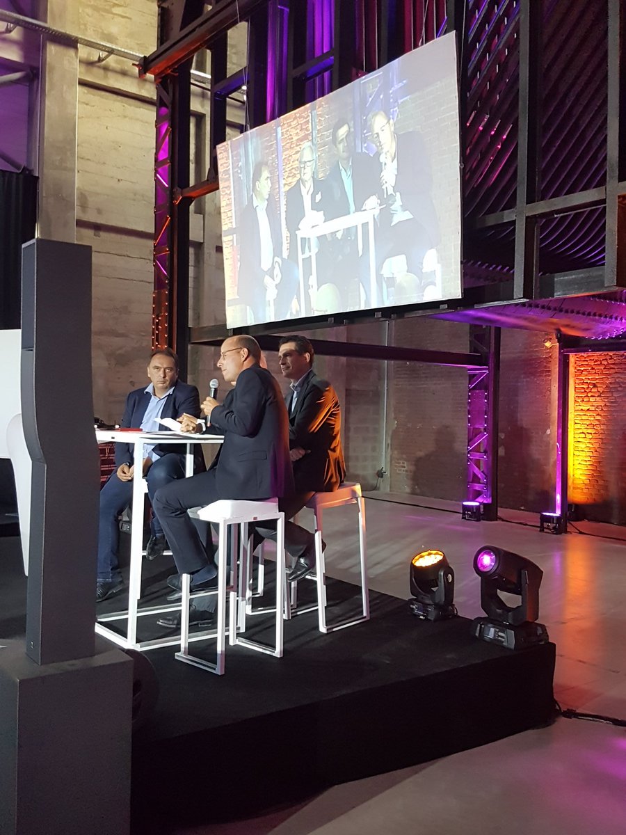 Marina Chalavon tweet media