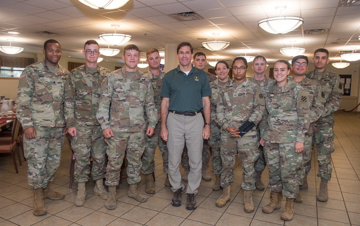 SecArmy's tweet image. I met with Soldiers who are deployed to @FtBraggNC as part of the @DeptofDefense's support to @fema during #HurricaneFlorence.

Their efforts are helping communities recover from this record storm and I'm tremendously proud of them! #ArmyResponse