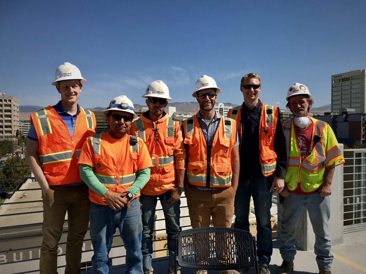 ahlquistdev's tweet photo. Beautiful afternoon for a topping off at Pioneer Crossing in downtown Boise! Thanks to an amazing team that has made this possible! @OklandConst @CityOfBoise #BVAdev #Boisedev https://t.co/k6EDIvMQ1o