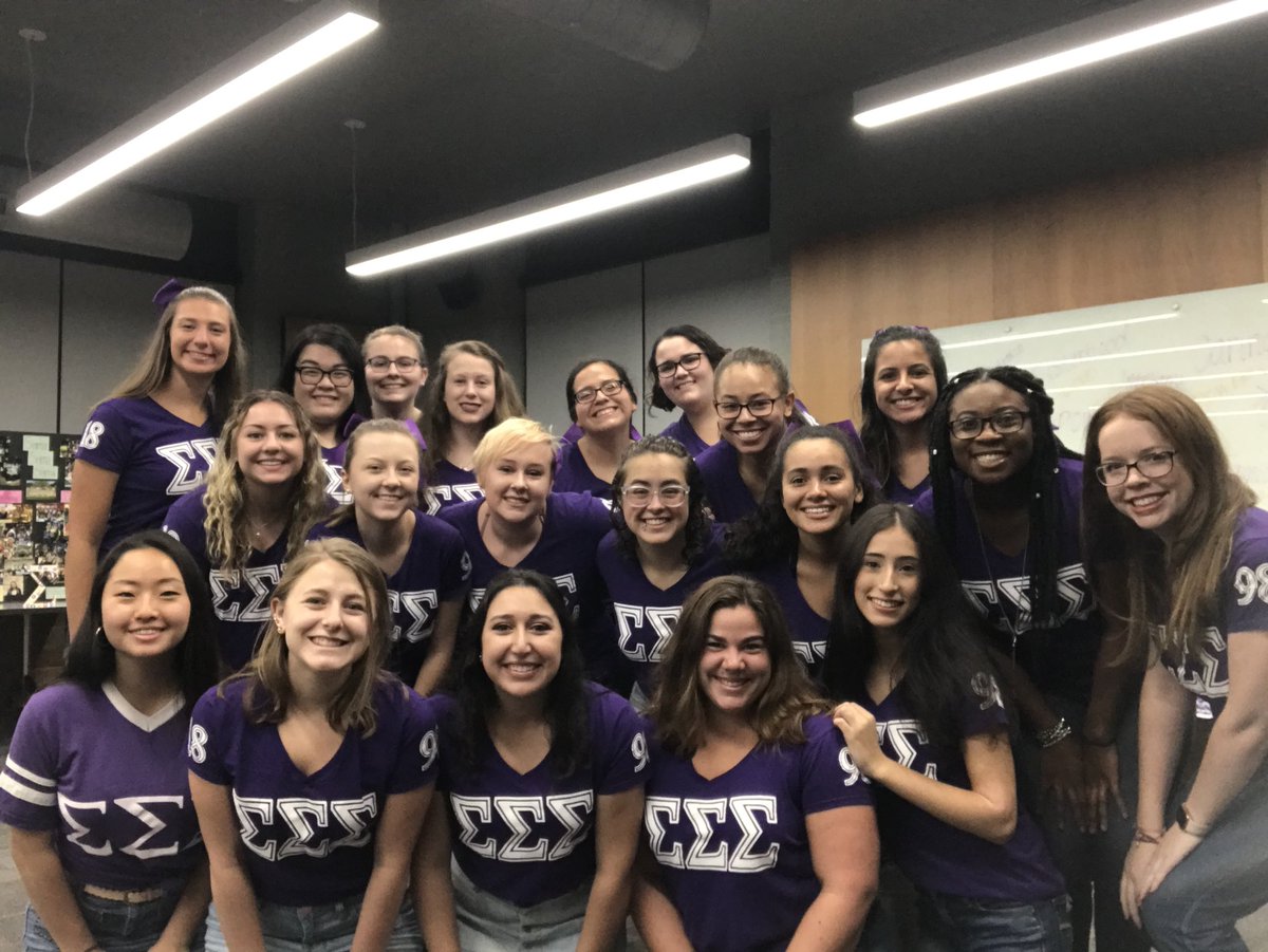 TriSigmaBT's tweet photo. We 💜 the sisterhood !!! https://t.co/qKqEZvM0FE