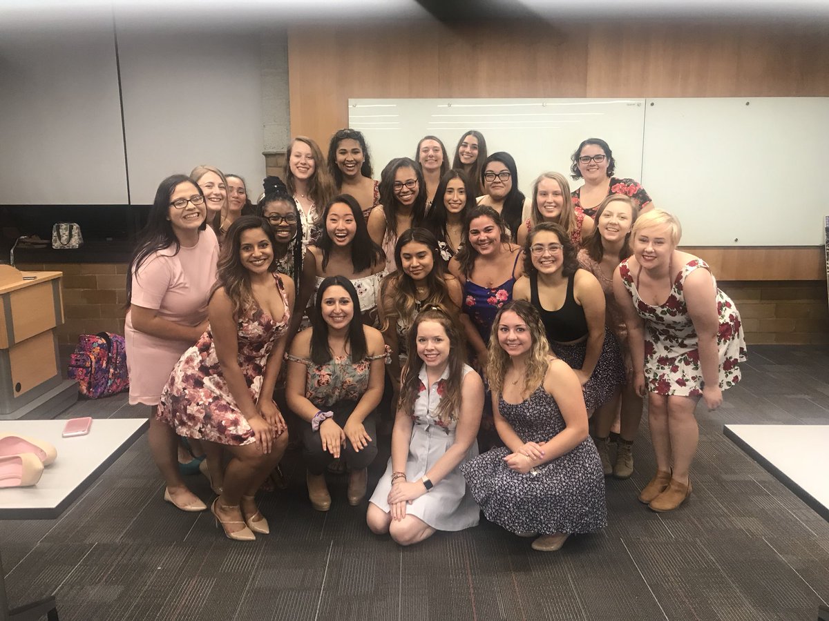 TriSigmaBT's tweet photo. We 💜 the sisterhood !!! https://t.co/qKqEZvM0FE