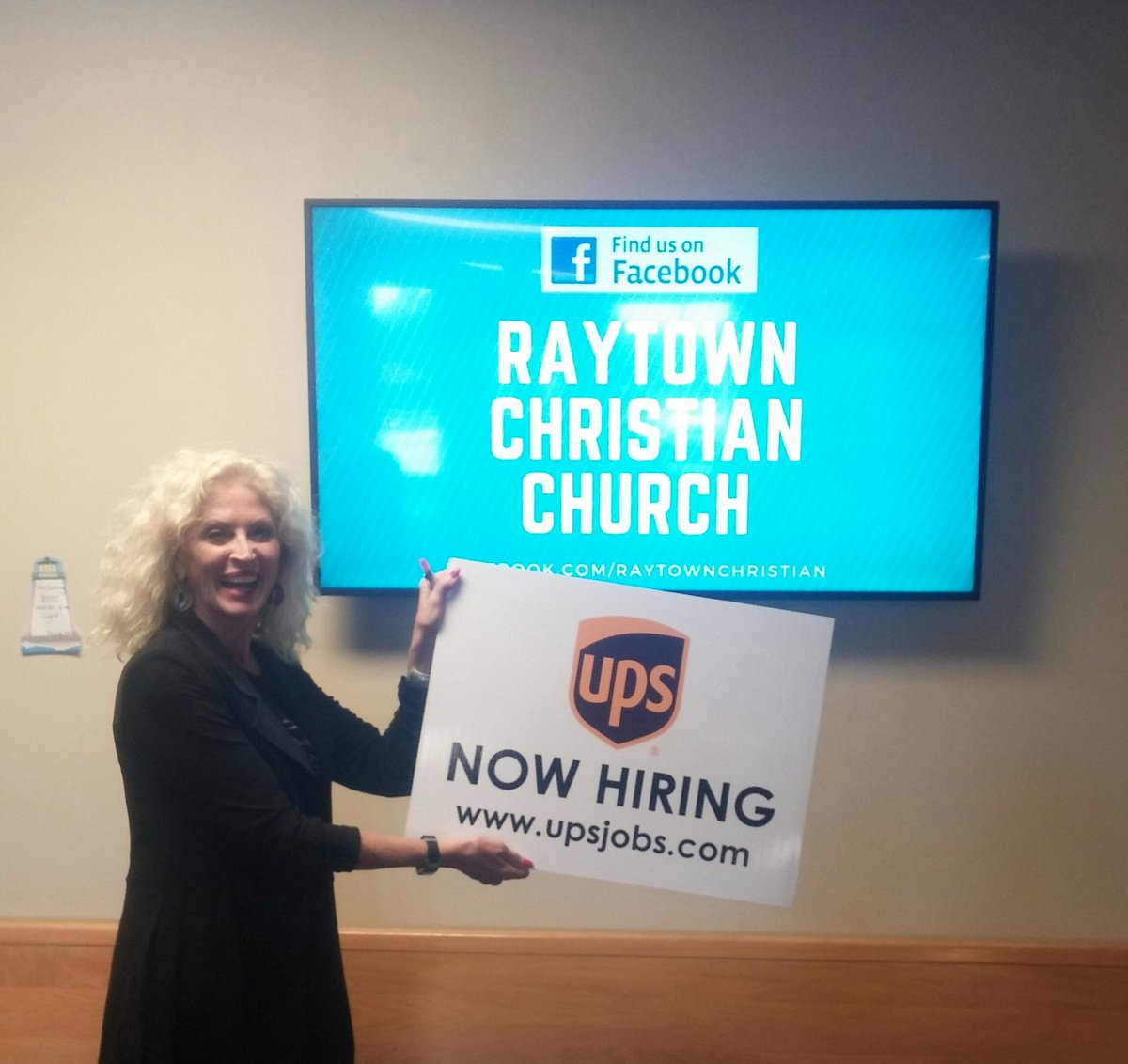 ccgruhin's tweet photo. Community Job fair is hoppin'! Stop over! Missed me? Apply at https://t.co/VRjNKKaZBP @LenexaHR. @raytownchamber @CityofRaytown #jobskc https://t.co/PyVGm14XLa