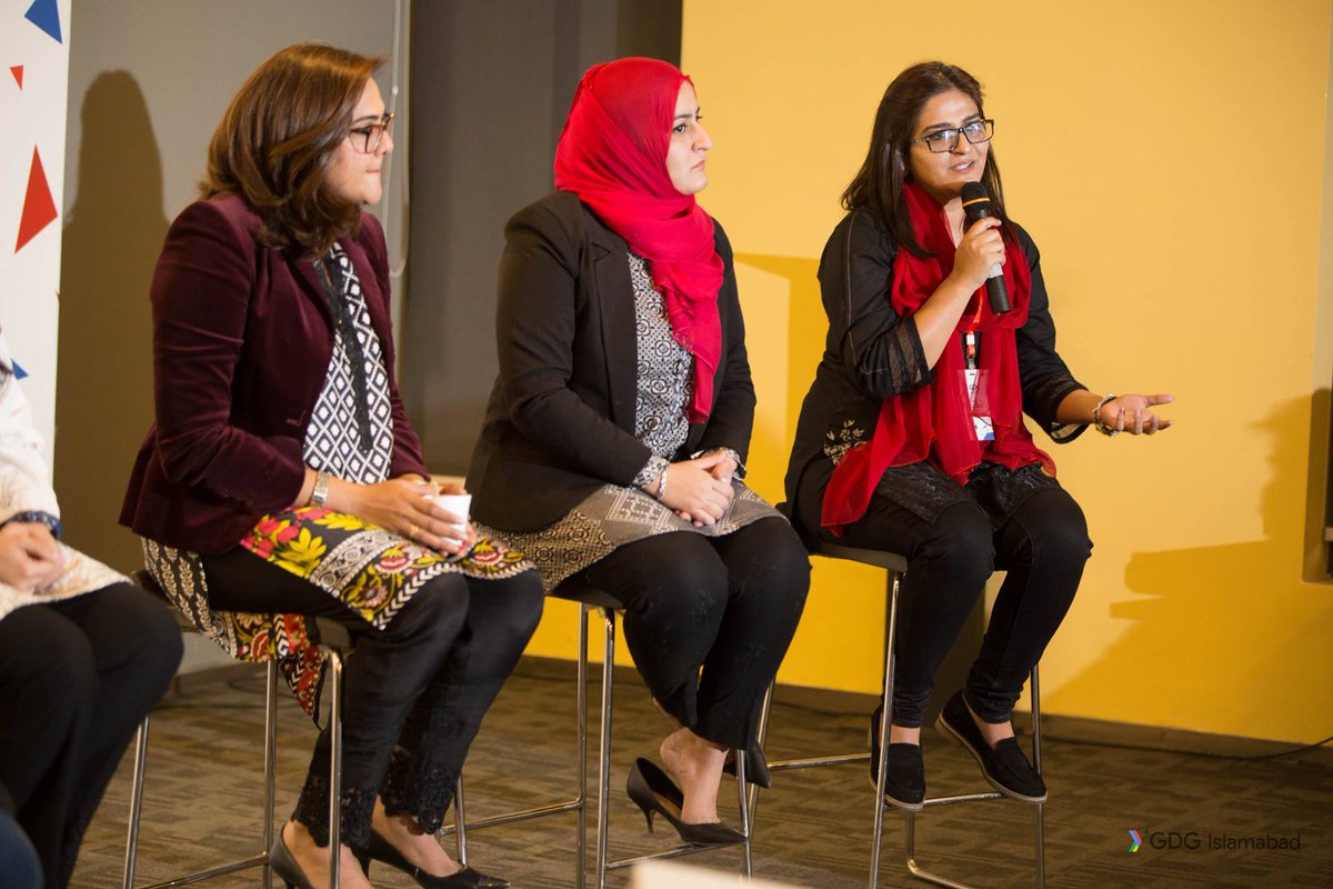 aimans_3's tweet photo. Pictures of #WomenInTech Panel Discussion from #DevFest17 organised by #GDGIslamabad. These photos are a true reflection of a transformed society. 
 
#CW100 https://t.co/rbR8Lv3F7J
