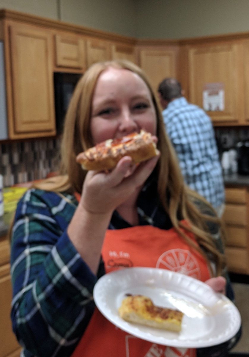dkennedy681's tweet photo. Let's celebrate Pepperoni Pizza Day! #MWSEP2018 @HDLapeer @hmf9178 @amytlawrence1 @nltomlin @J_Koltunowicz https://t.co/hbmNHcRLsf