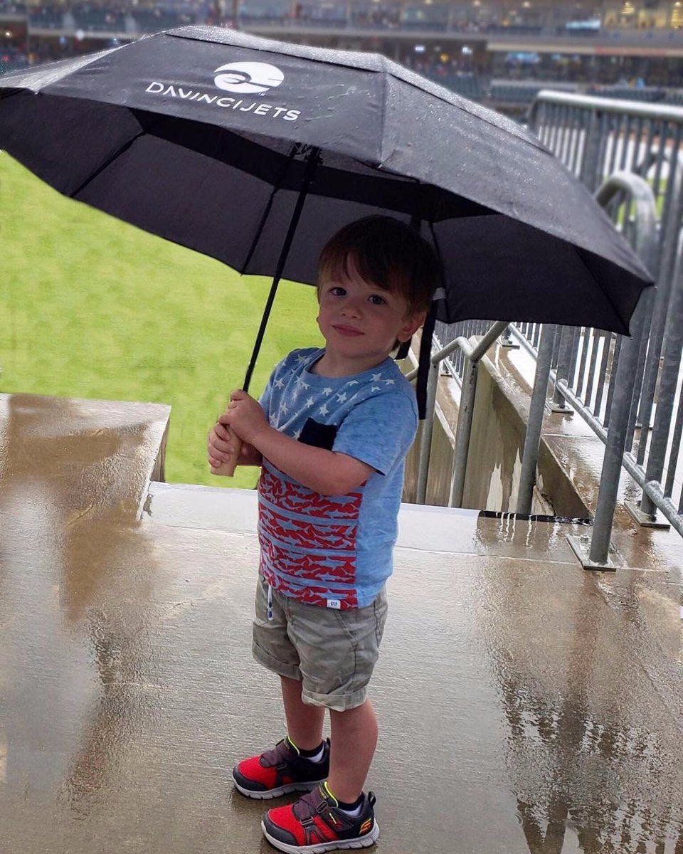 davincijets's tweet photo. Commercial aviation travel and rainy days can be quite frustrating! We’ve got you “covered” #FlyDavinci and say goodbye to crowded security checkpoints and endless waiting in loud terminals. #PrivateJetLife #FlyPrivate #CLT #LuxuryTravel #StressFreeTravel #flywithfamily https://t.co/dbG8Ueygxi