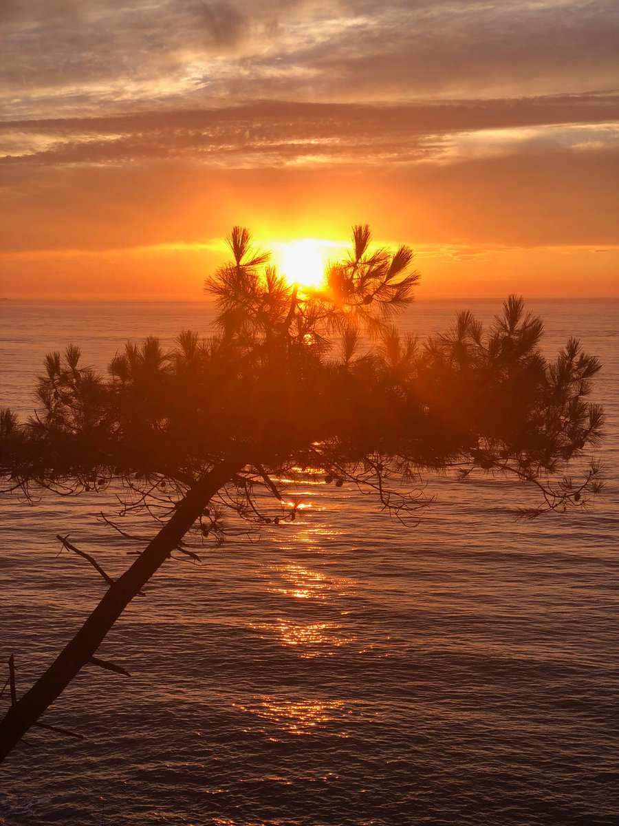 Nath On Twitter Light On The Horizon Coucherdesoleil