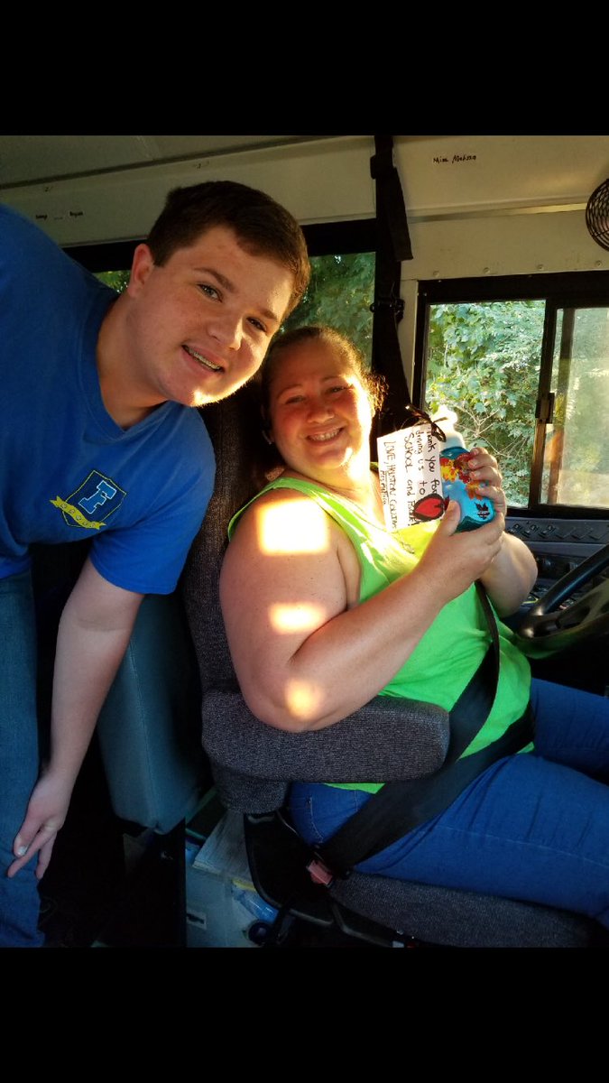 MandyBCollins's tweet photo. I am very appreciative and thankful for my child’s Bus driver and bus monitor! ❤️🚌 #bus72 @WestLionsFCPS @suptking #HoustonlovesMsBailey #busdriverappreciation @houstonfcollins https://t.co/XcpPqmsywv