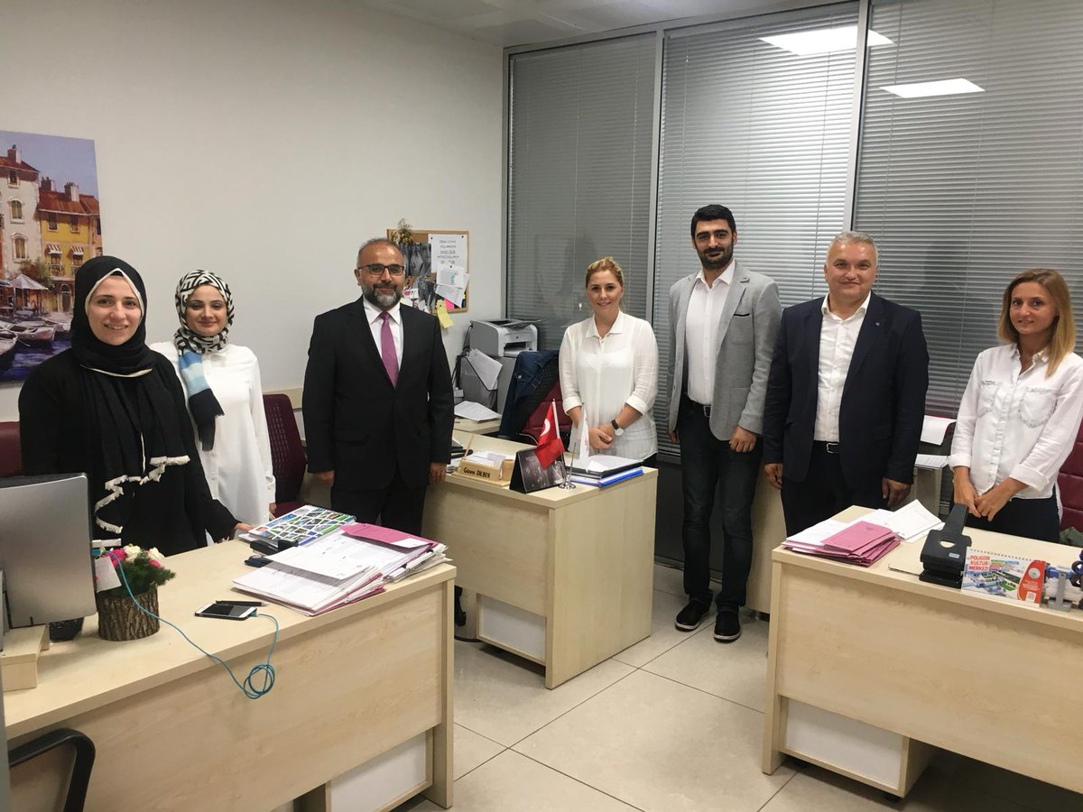 istanbulashim's tweet photo. İl Müdürümüz Selamettin Ermiş, Gaziosmanpaşa Sosyal Hizmet Merkezi'ni ziyaret ederek çalışmalar hakkında bilgi aldı. 
@ailevecalisma @ZehraZumrutS @ermisselam https://t.co/YingJ2NWh3