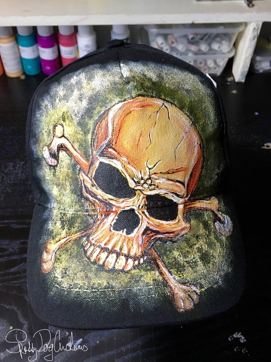 talentedwitches's tweet photo. One of my latest creations. This time it’s for a skull freak just like myself so I had to make sure the design was just right!
Another happy customer 💕💀🤘🏻
#customisedcaps #skullcaps #handpainted https://t.co/VXmGTzZfW9